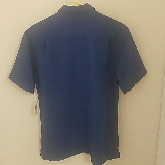 Van Heusen Wicking/Cooling Solid Button-Down Shirt - Picture 6 of 6